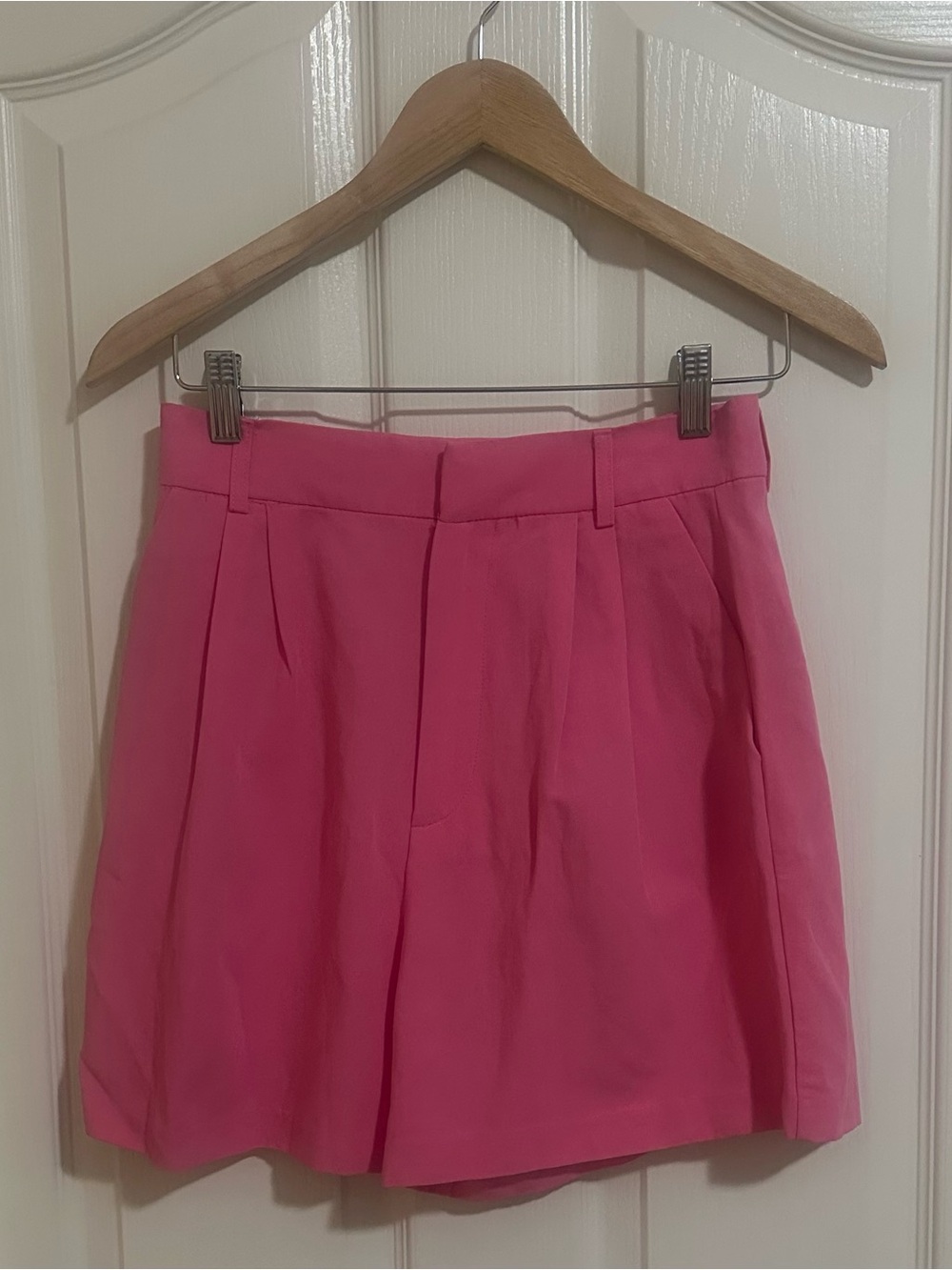 NWOT Womens Zara High Waisted Pleated Shorts Pink Linen Blend Classic Coastal XS